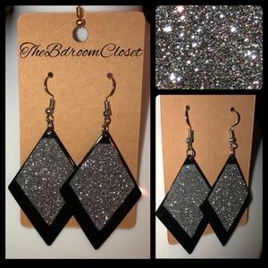 *New! Black Metal & Silver Glitter Diamond Shaped Earrings